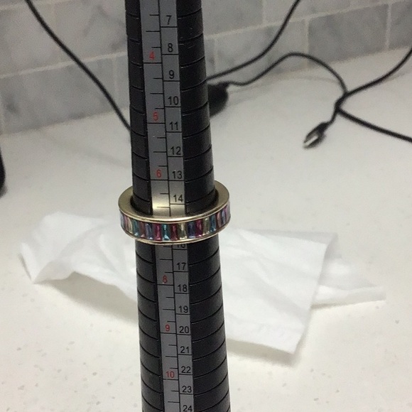 Kendra Scott Jack Gold Band Ring in Multi Crystal - Picture 3 of 5